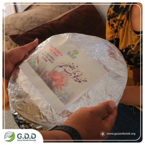 غزي دستك تجهز آلاف وجبات الطعام لتوزيعها في مراكز الإيواء