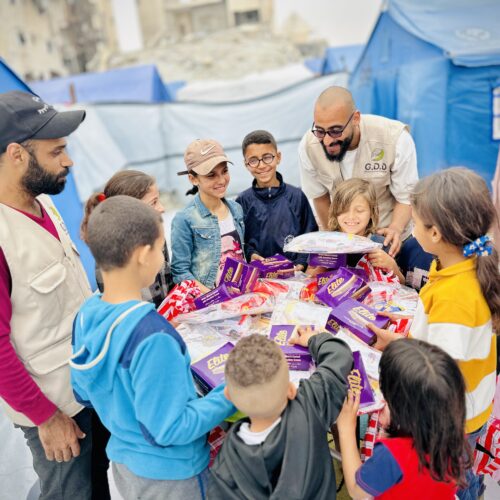 Gazze Destek distributes Eid toys to children in displacement camps in Gaza