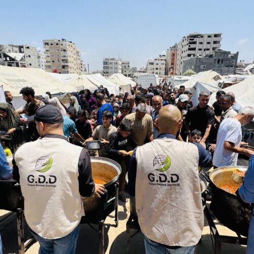 On the Day of Arafah… Gazze Destek continues providing meals to displaced families in Gaza