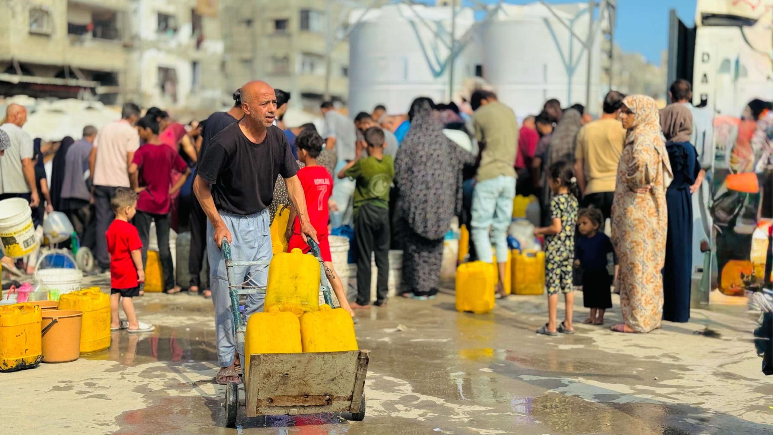 نداء عاجل لدعم مشاريع المياه العذبة والإصحاح في قطاع غزة في ظل كارثة العطش وانهيار البنية التحتية