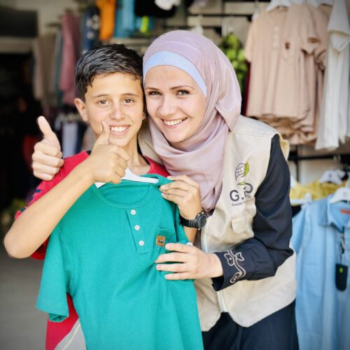 GDD, distributes shopping vouchers to displaced people in shelter camps