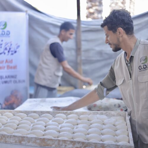 GDD continues to distribute charitable bread amid the starvation crisis in Gaza.
